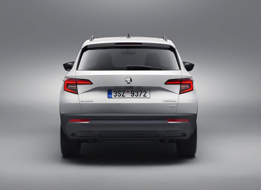 Skoda Karoq сзади