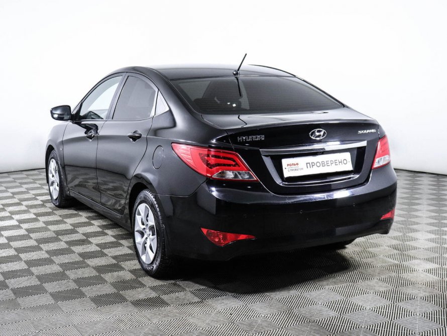 Hyundai Solaris i 2013