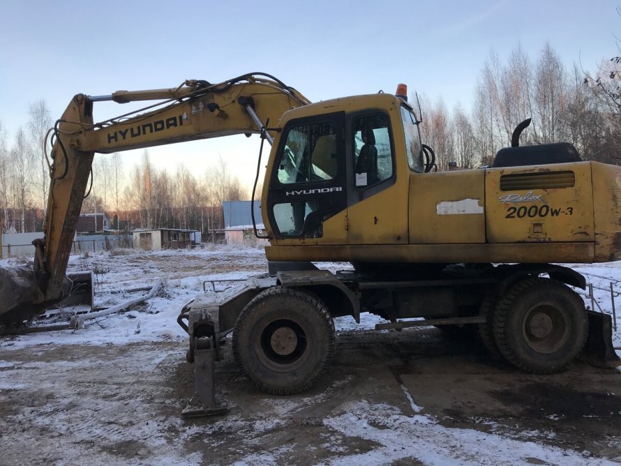 Hyundai r200w-7