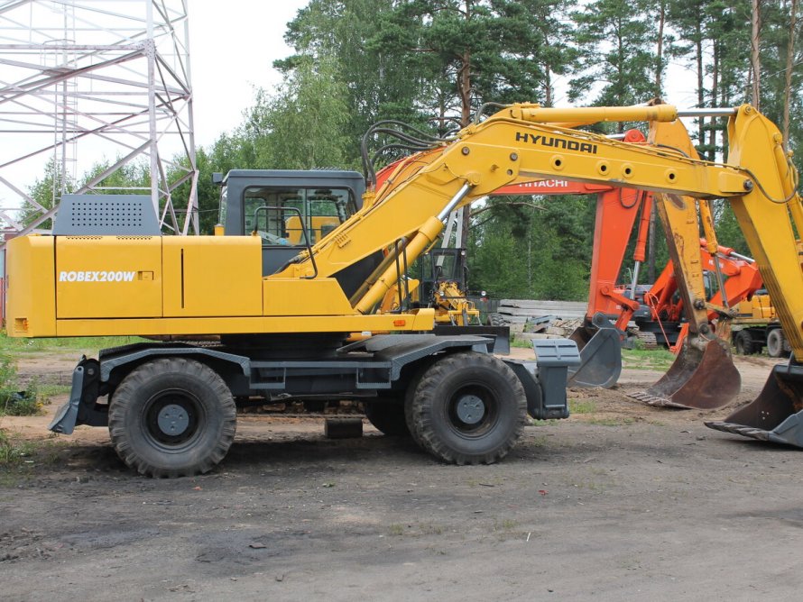 Экскаватор Hyundai 210