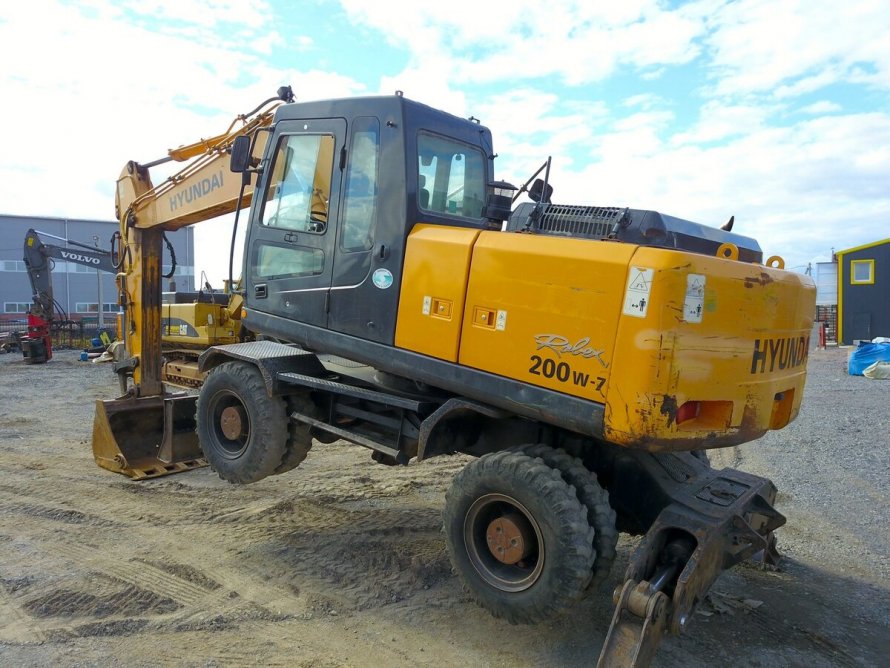 Hyundai robex200w-7