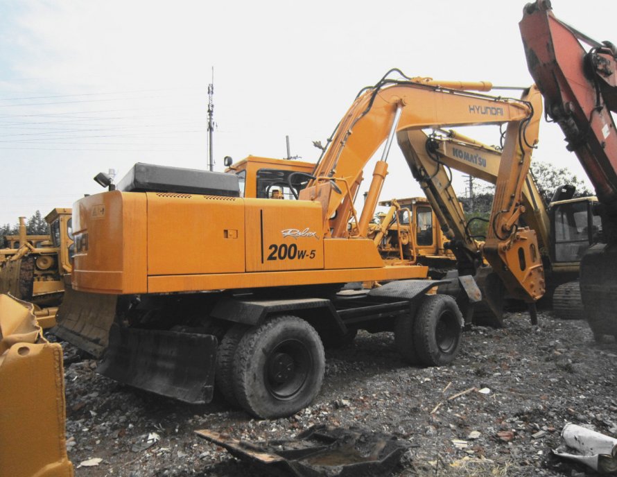 Hyundai r200w-7