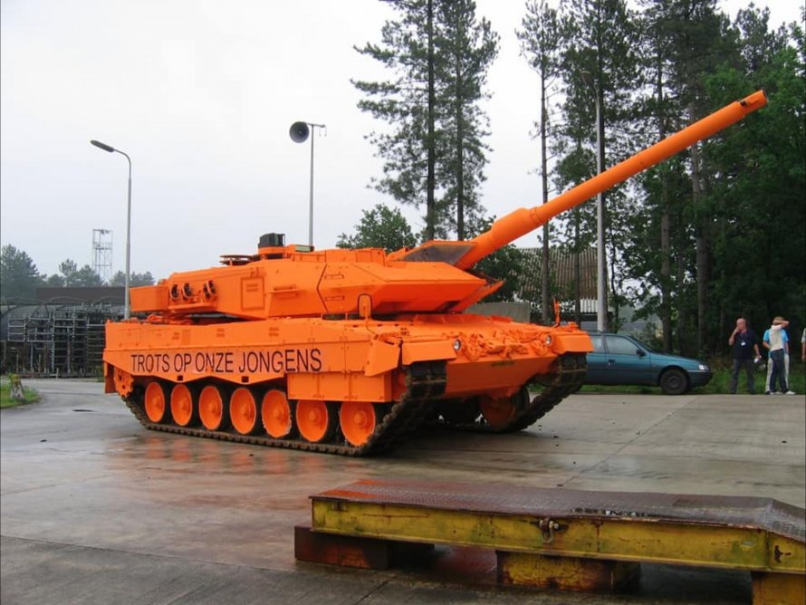 Оранжевый танк