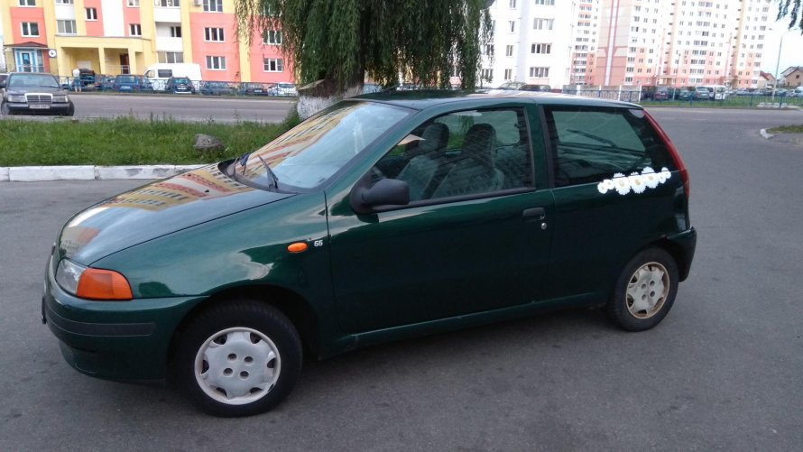 Ржавый Fiat punto 1998