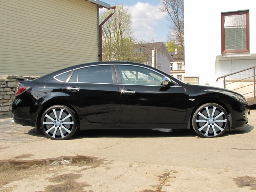 Mazda 6 2008 черная на литье
