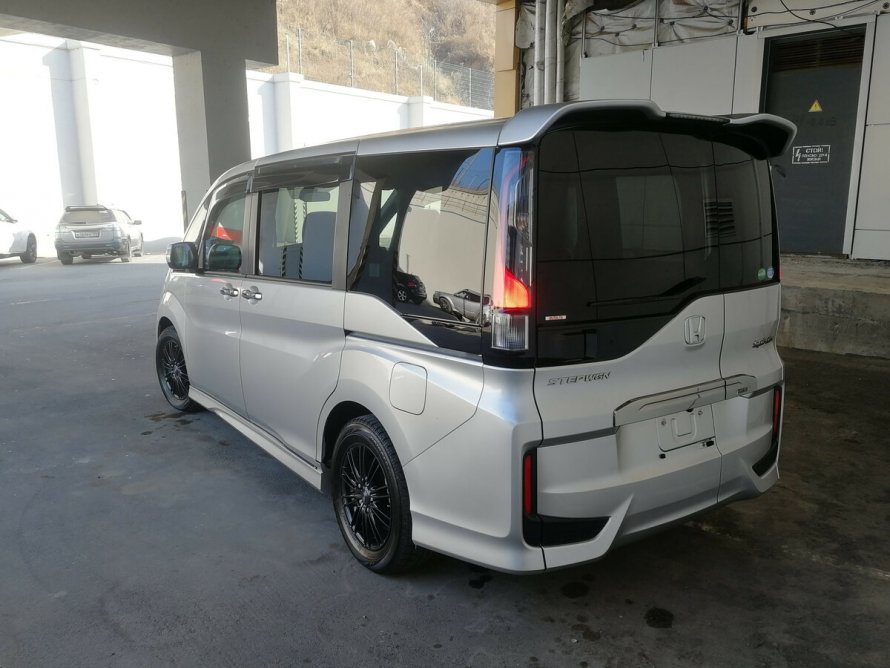 Honda Stepwgn spada 2017 Tuning
