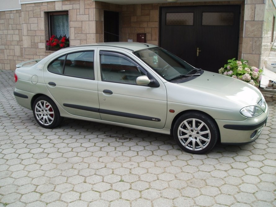 Рено Меган 1 Рестайлинг 2003