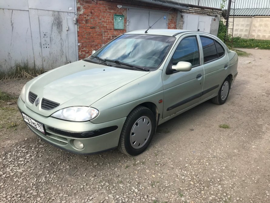 Рено Меган 1 хэтчбек 1998