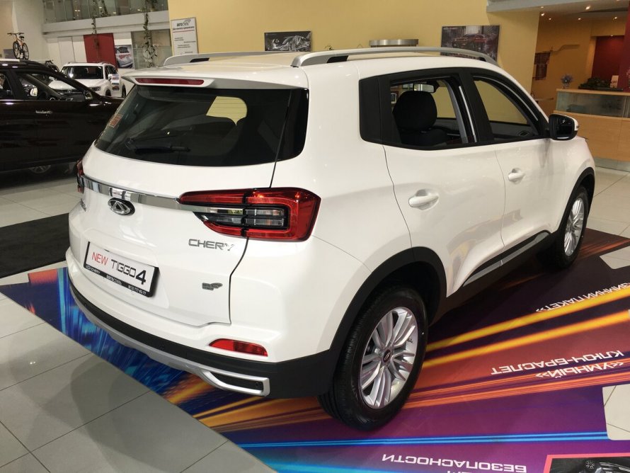 Chery Tiggo 4 белый