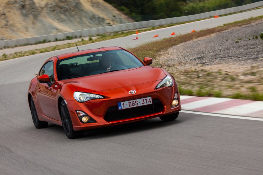 Купе Toyota gt86