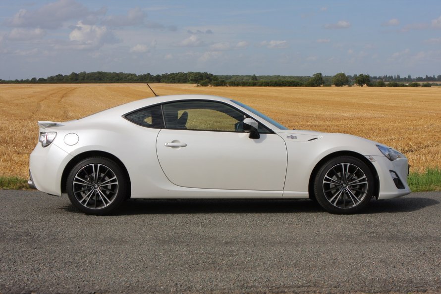 Купе Toyota gt86
