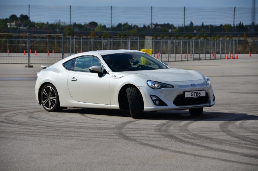 Фото toyota gt86