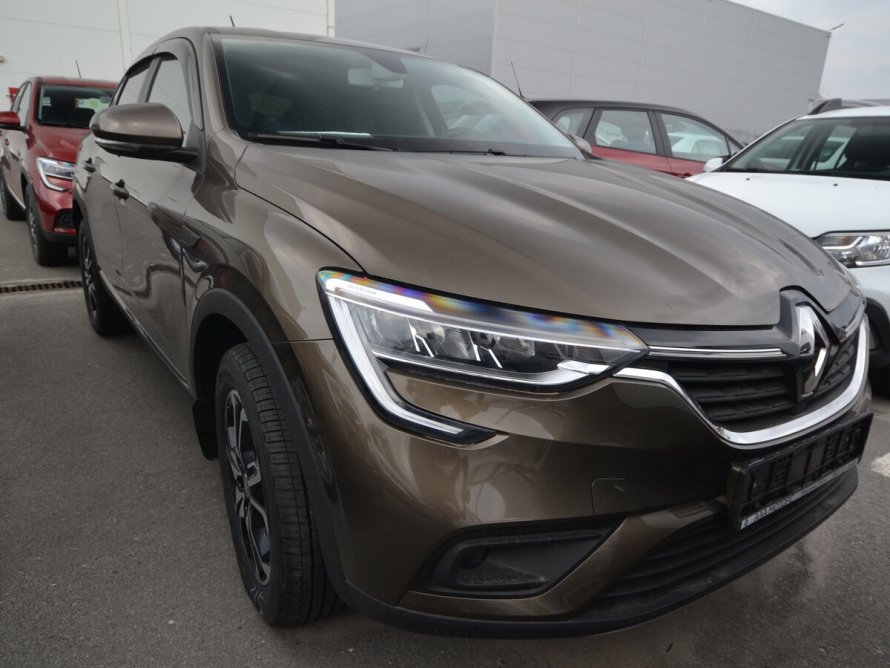 Renault Arkana серебристый