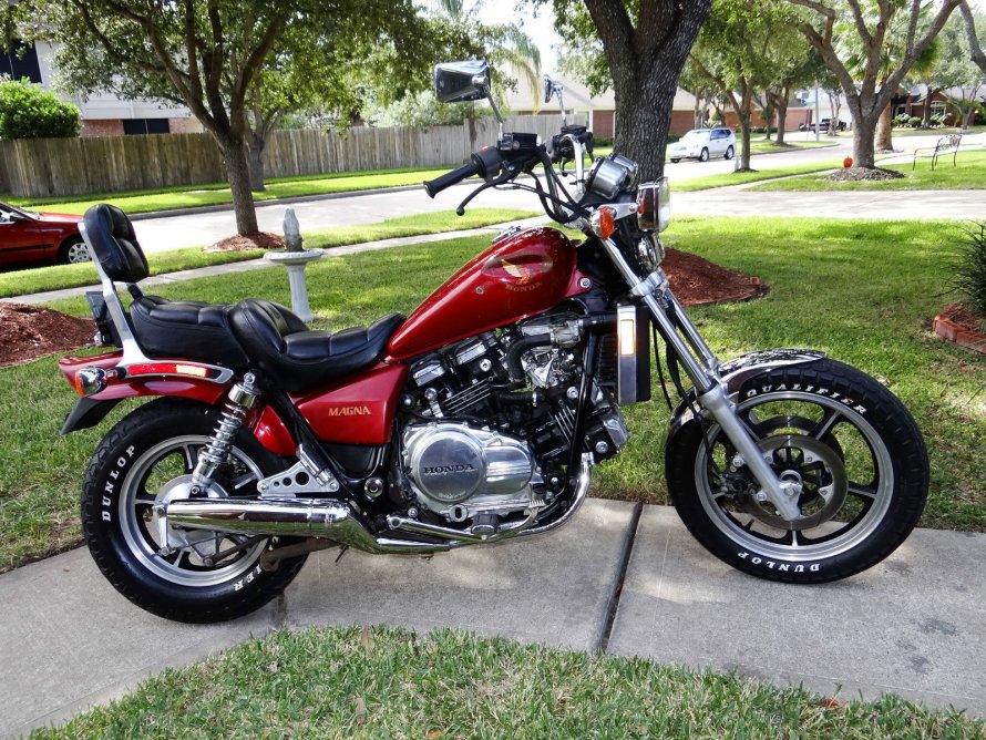 Honda Magna v45