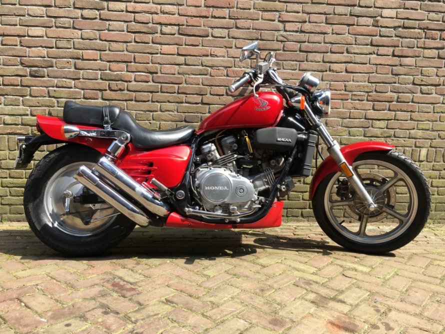 Honda super Magna