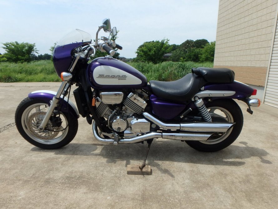 Honda Magna 750