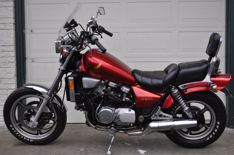 Honda Magna 750