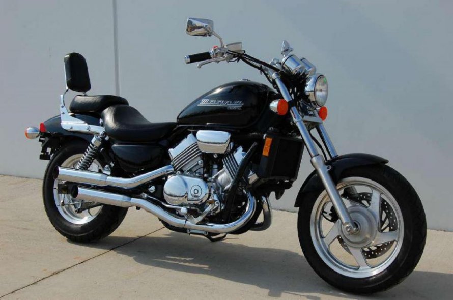 Honda Magna 100