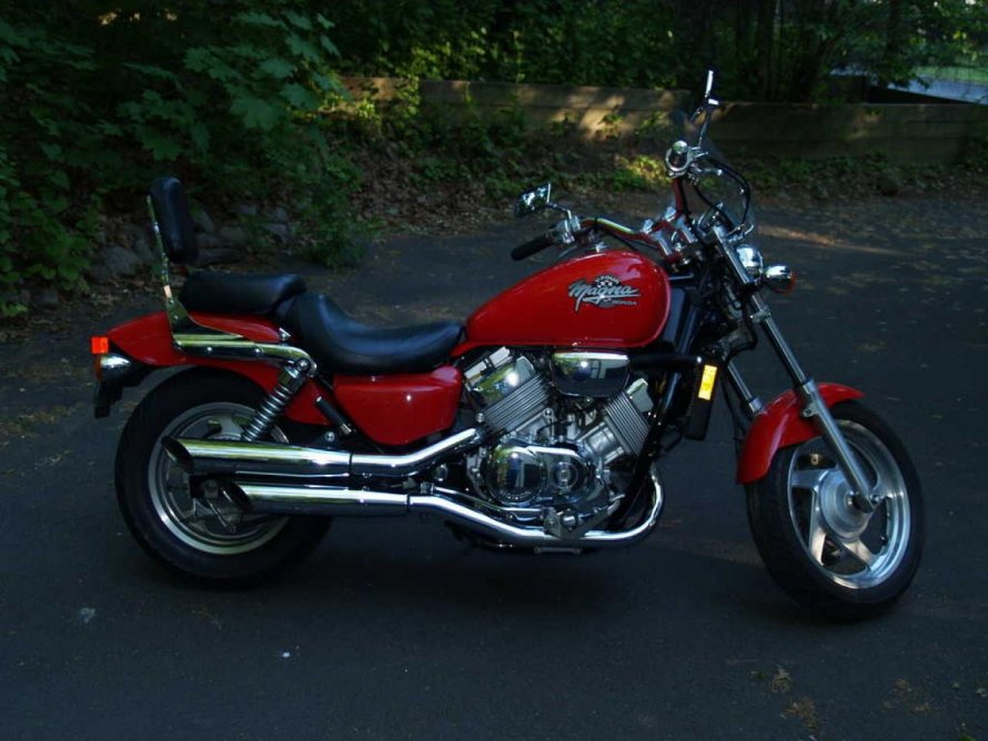 Honda Magna 750