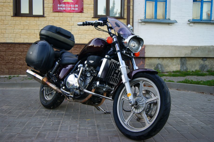 Honda super Magna v45