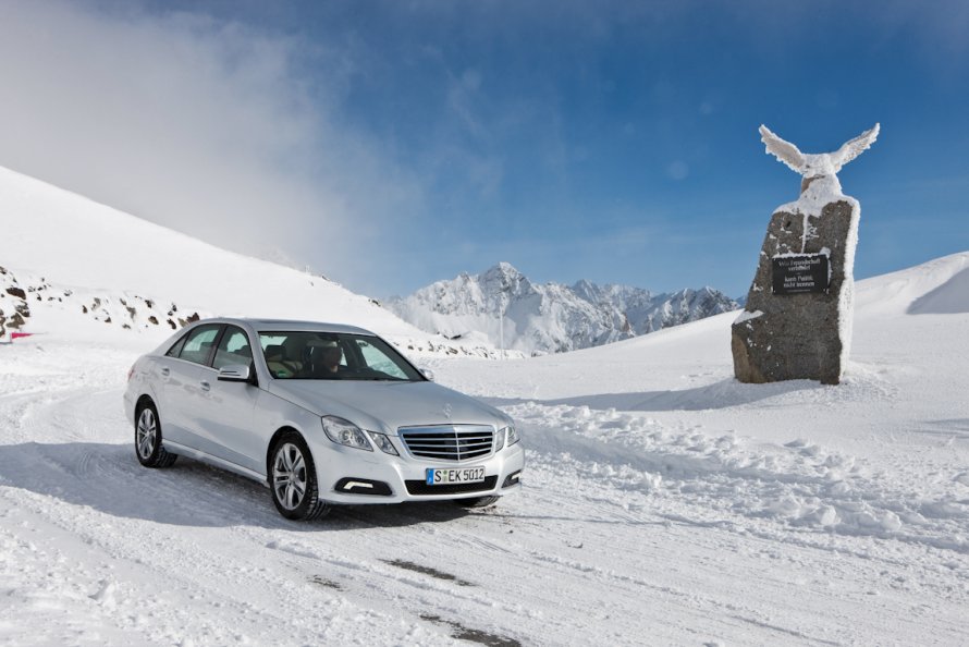 Mercedes Benz 4matic Snow