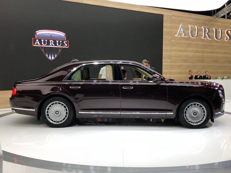 Седан Aurus Senat