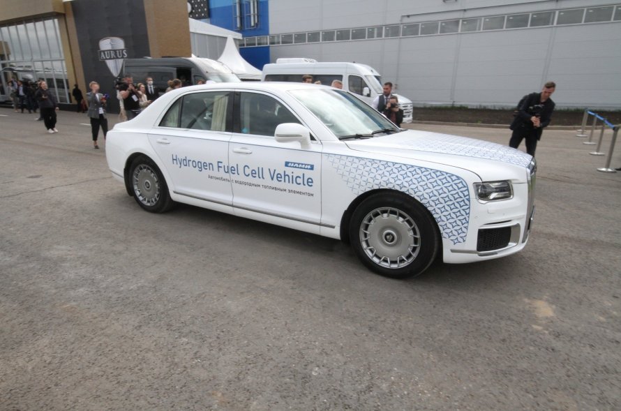 Новый автомобиль Аурус