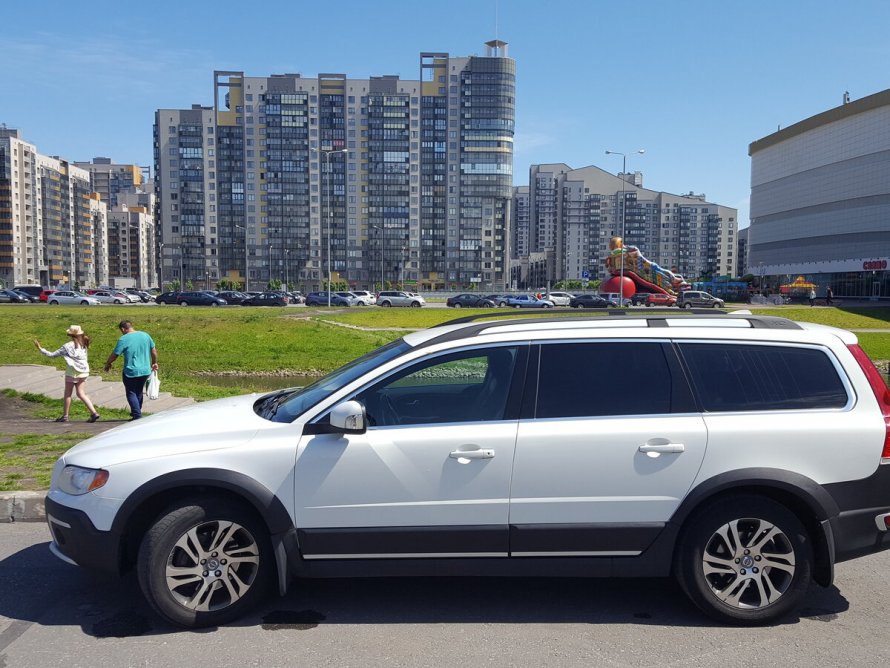 Volvo xc70 белая