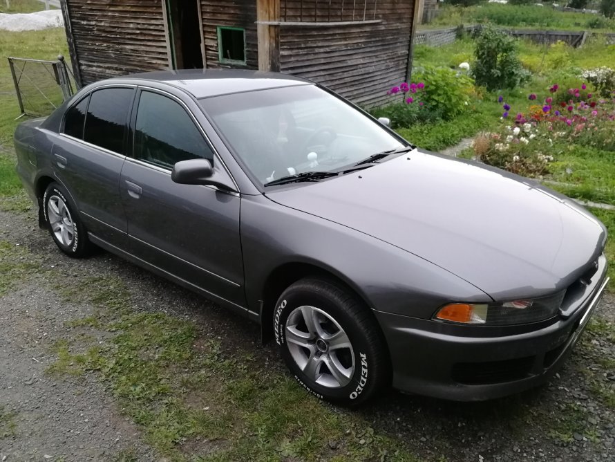 Митсубиси Галант 2.4 автомат 2000