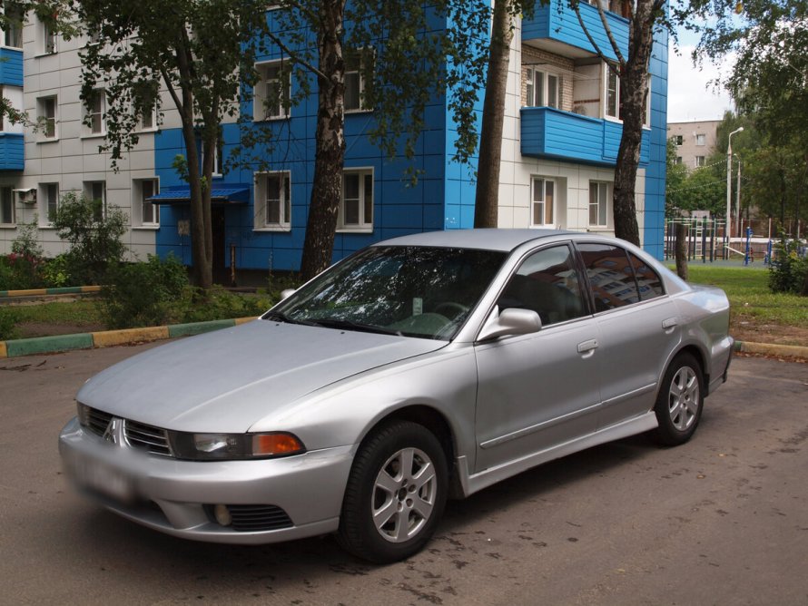 Митсубиси Галант 2002 года