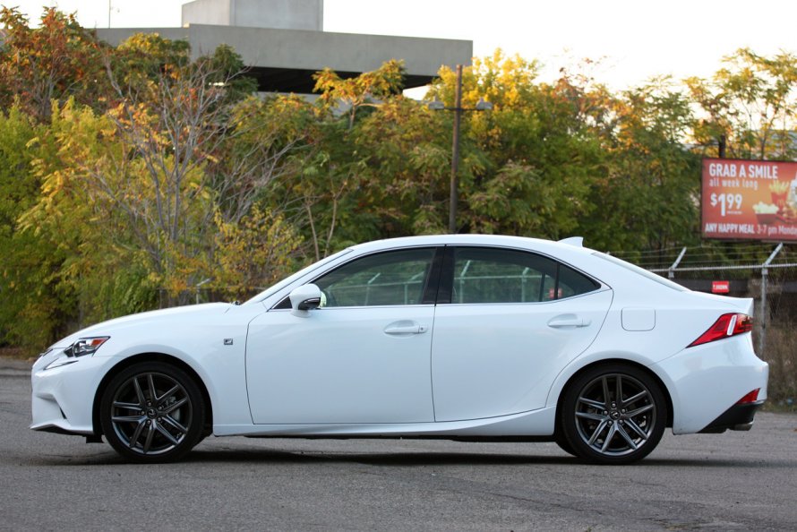 Lexus is 250 f Sport