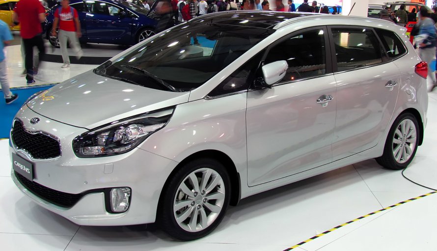 Kia Carens 4