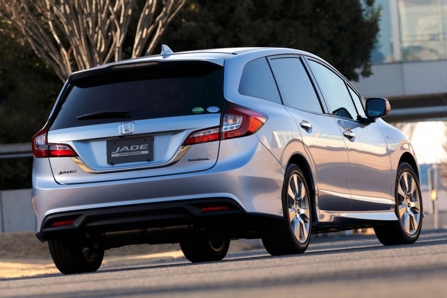 Honda Jade Hybrid 2015