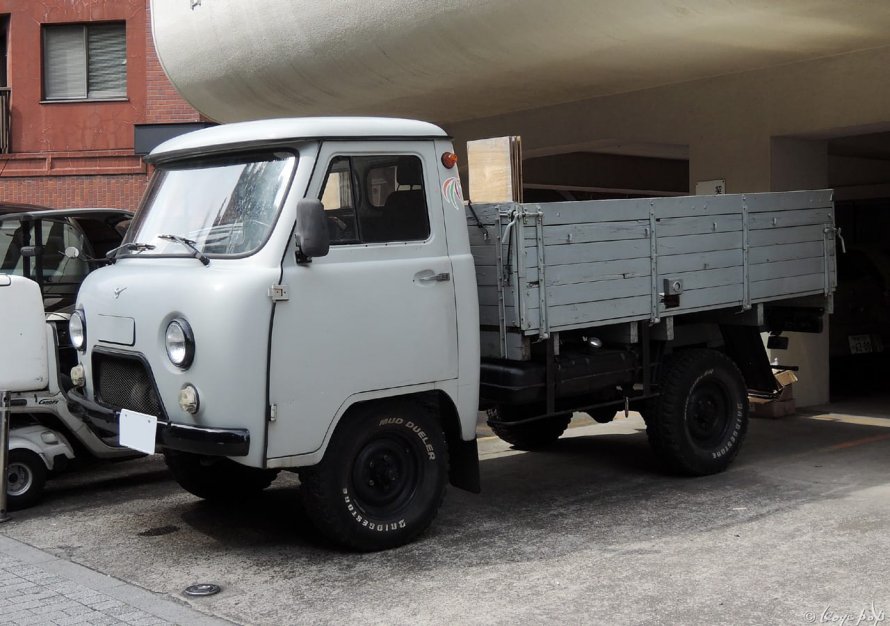 УАЗ 330365 самосвал