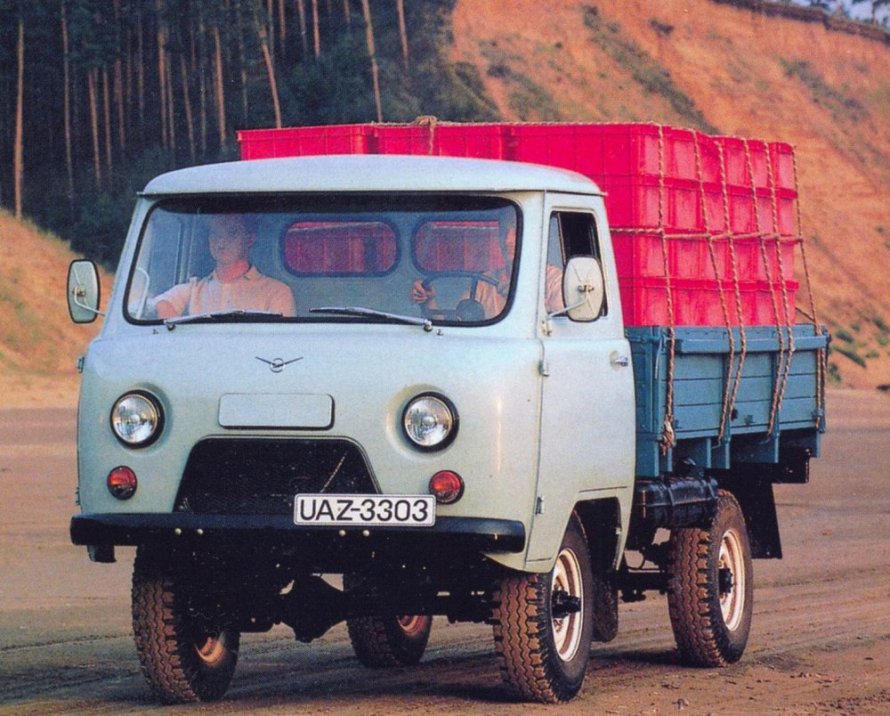 UAZ 3303 бортовой грузовик