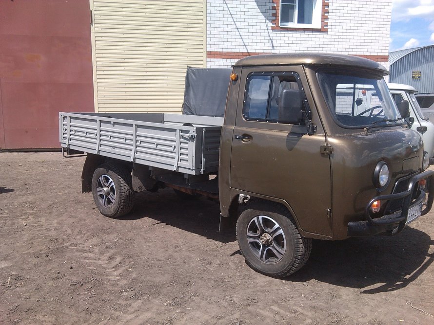 УАЗ 3303 бортовой 6х6