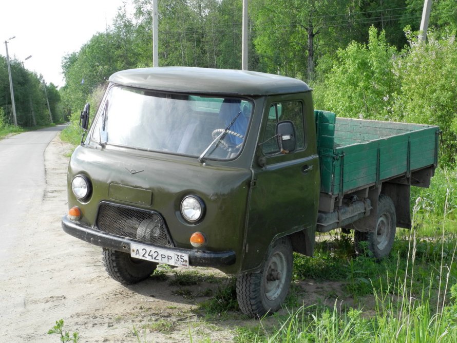 УАЗ 3303 бортовой 1989