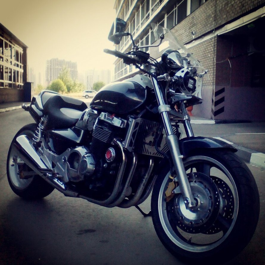 Мотоцикл Honda x4