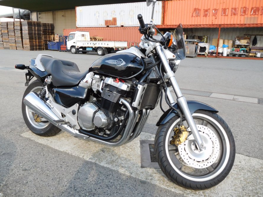 Honda x4 1300 2000