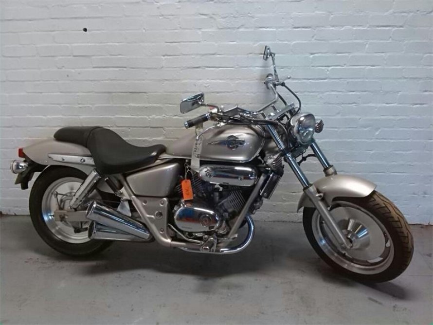 Honda Magna 250s