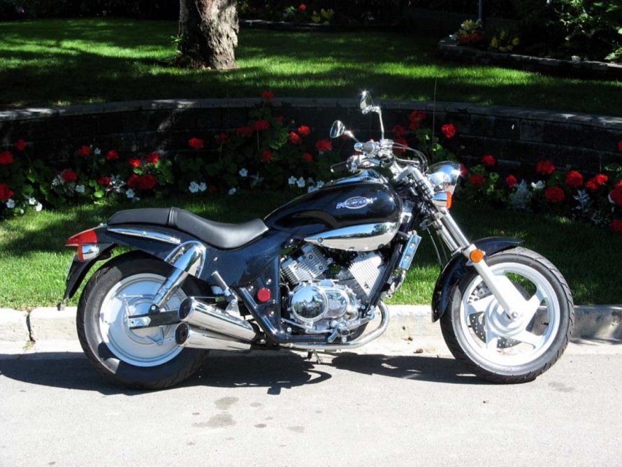 Мотоцикл Honda Magna 250