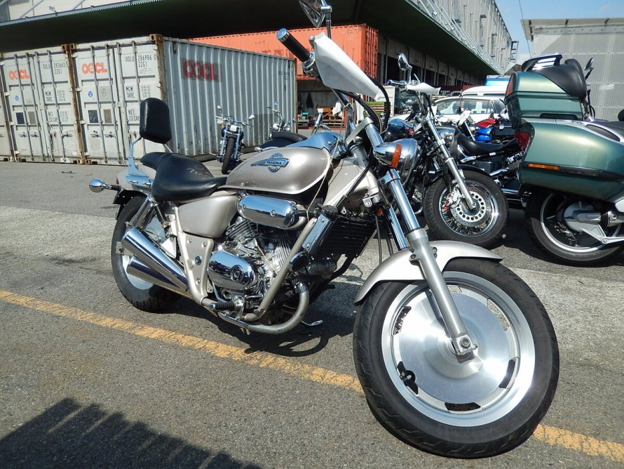 Honda Magna 250
