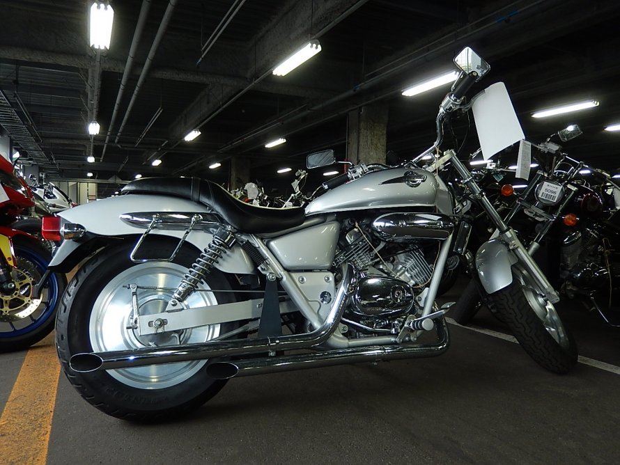 Honda Magna mc29