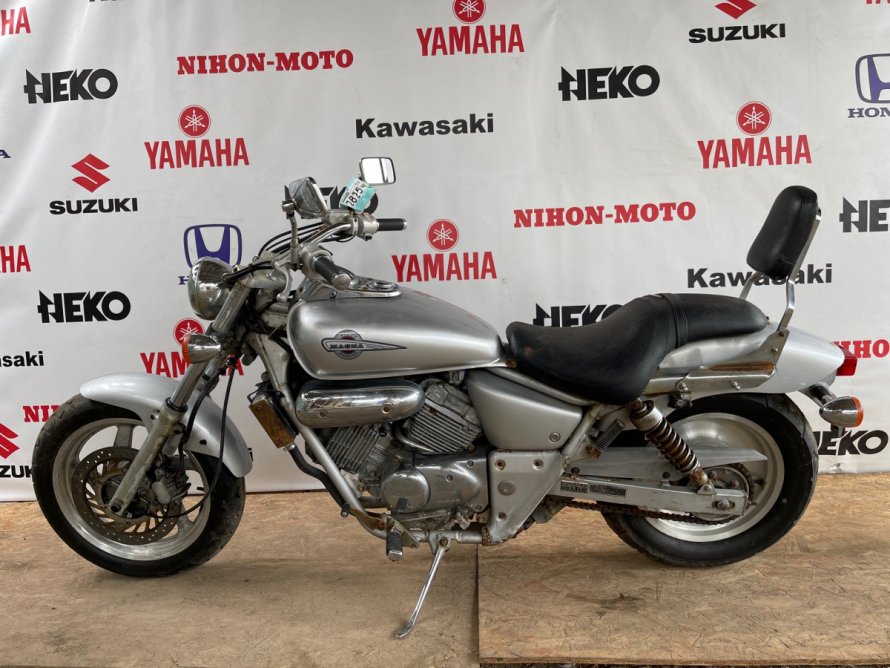 Honda Magna 250 Custom