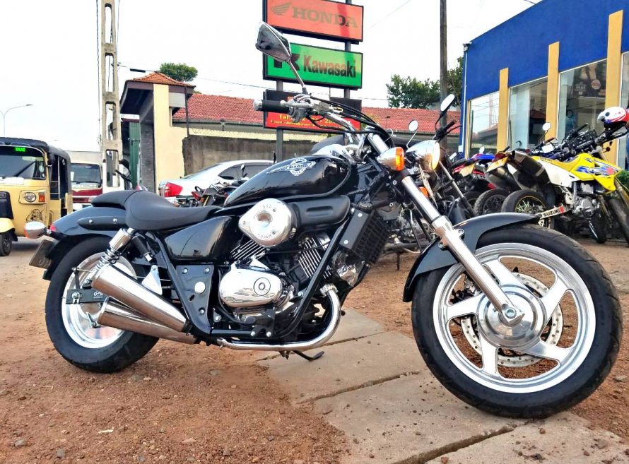 Honda vt250c Magna