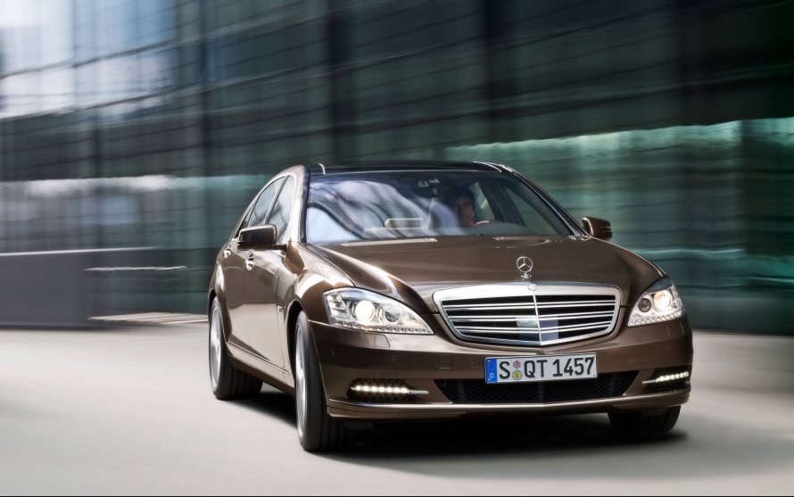 Mercedes-Benz s 400