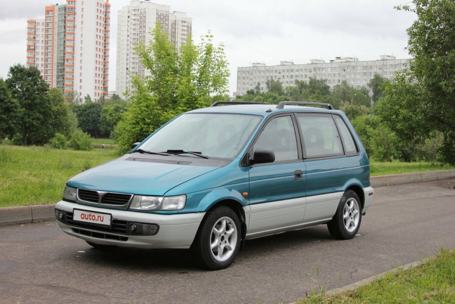 Mitsubishi Space Runner 1995