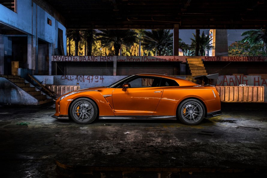 Nissan GTR 35 Orange