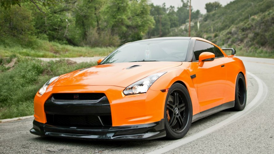 Nissan GTR r35 Orange