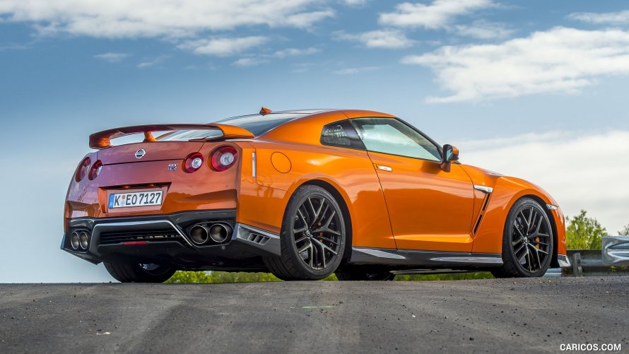 Nissan GTR r35 Orange